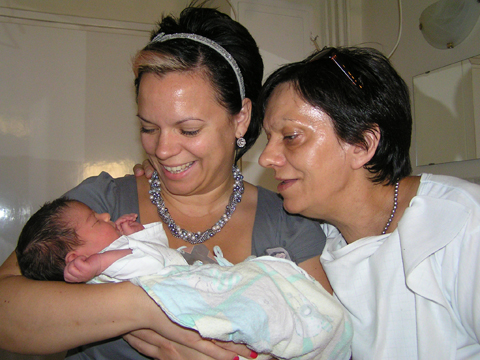 Iza+nagymama+tiso_2011_06_10.jpg Iza+nagymama+tiso_2011_06_10.jpg