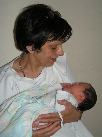 iza+nagymama_2011_06_10.jpg iza+nagymama_2011_06_10.jpg