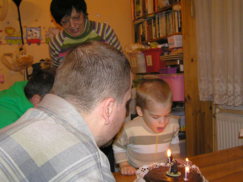 levi+nagymama+sandor+apa_2011_11_05.jpg levi+nagymama+sandor+apa_2011_11_05.jpg